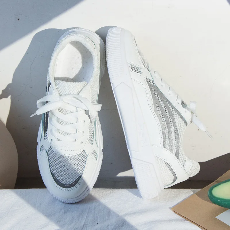 Новинка Маленькие белые туфли Женские дышащие кроссовки со светоотражающими