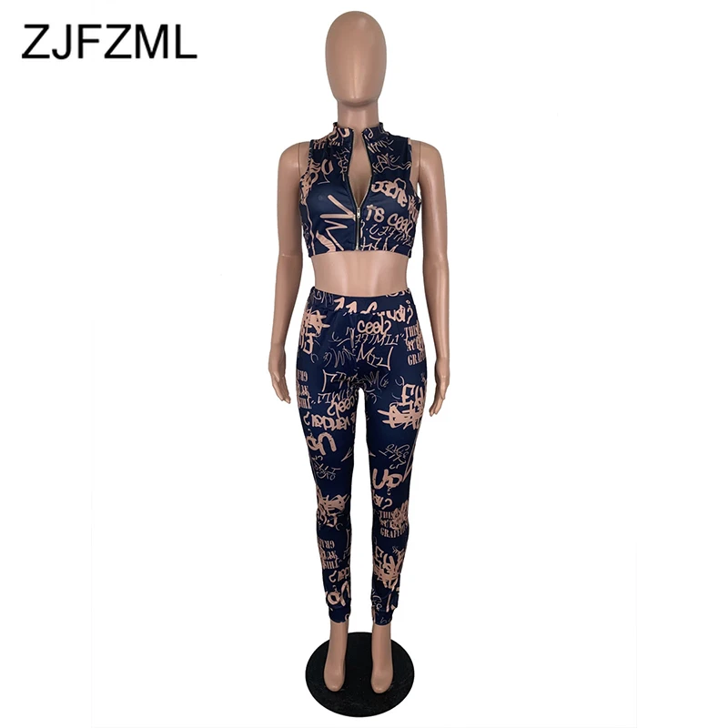 Женский спортивный костюм с V образным вырезом без рукавов| |