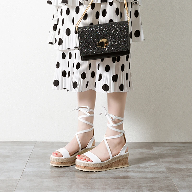 Летние женские сандалии женская обувь на шнуровке Пикантная открытая плоской