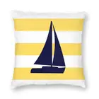 Современная наволочка для диванной подушки с изображением парусника на горчично-желтых полосках
