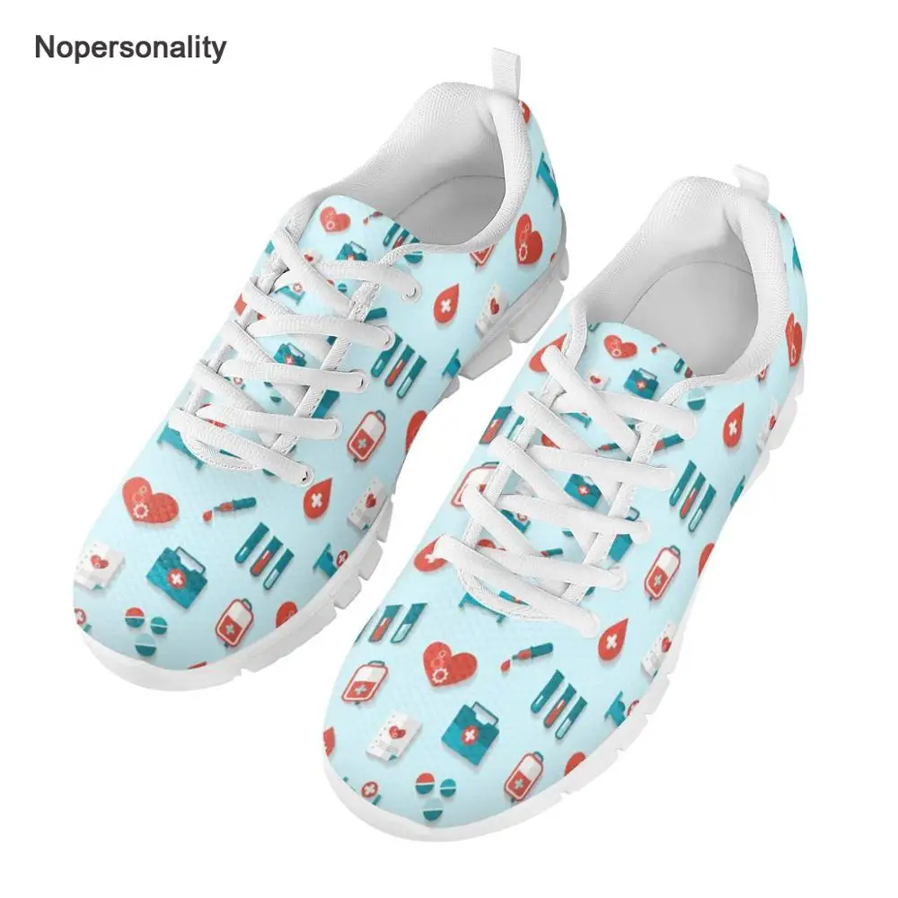 

Дышащая обувь Сестринское дело для Для женщин Повседневное на шнуровке; Узор с изображением сиделки кроссовки легкие с сеткой; Туфли без ка...