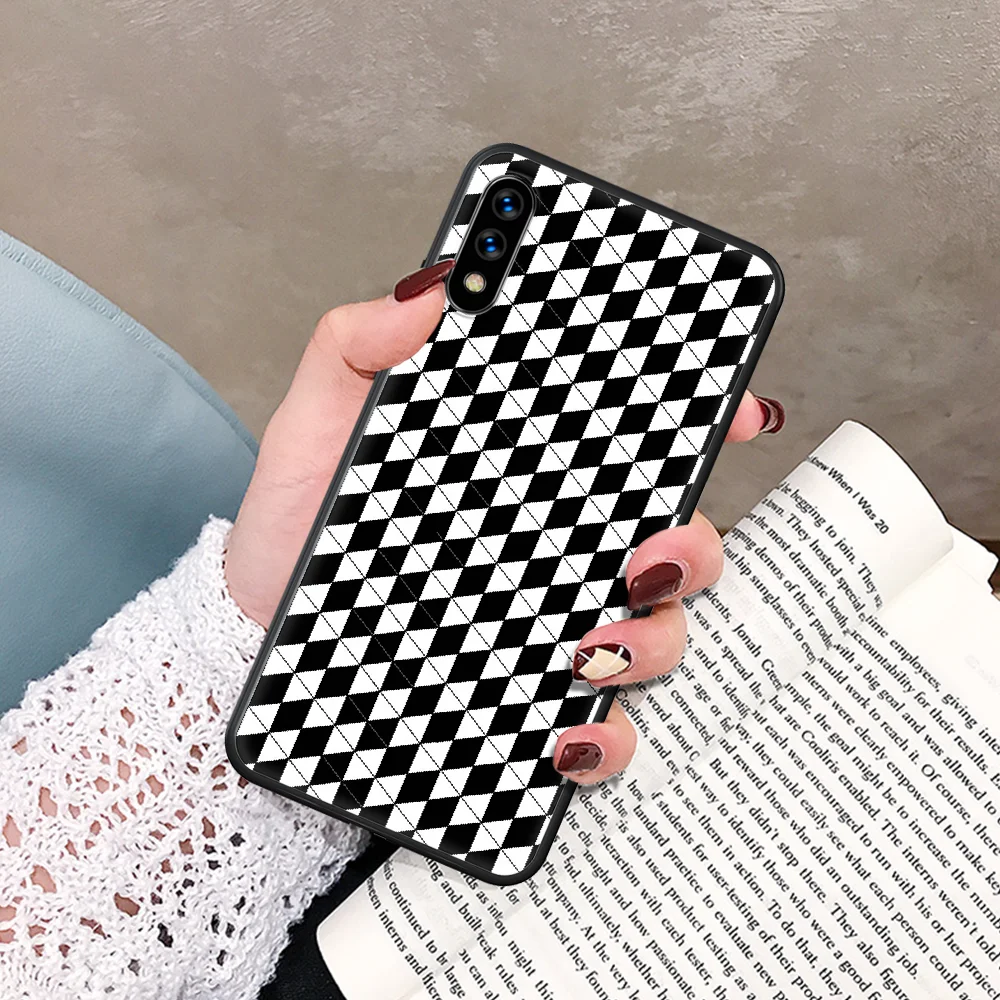 

Black white checkered Phone Case For Huawei Honor 6A 7A 7C 8 8A 8X 9 9X 10 10i 20 Lite Pro Play black Bumper Soft Cell Luxury