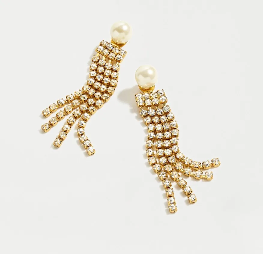 

Европейские и американские ретро латунные старые циркониевые длинные серьги со съемными жемчужинами и кисточками Серьги серебряного цвет...