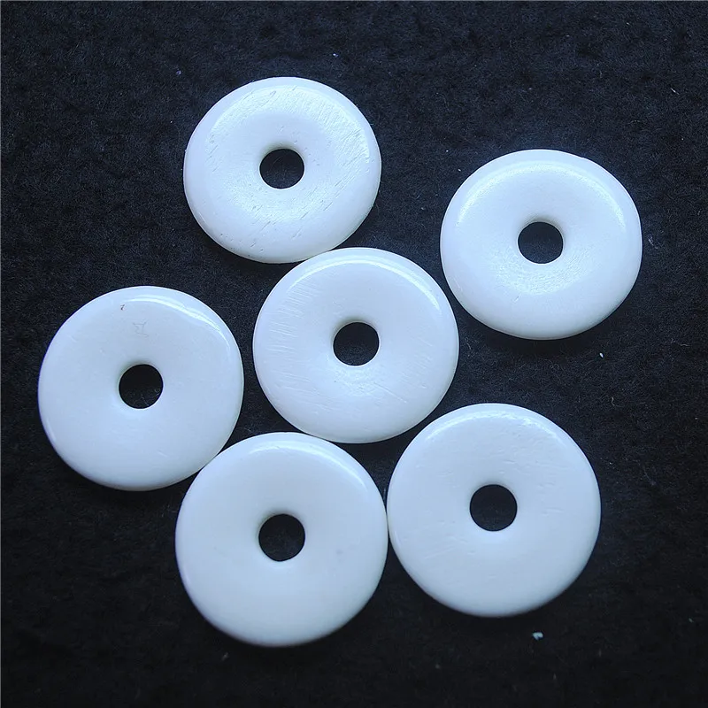 

2PCS Women Pendants Bone Material 28MM Donut Shape White Colors Loose DIY Beads Accessories Free Shipping Wholesale