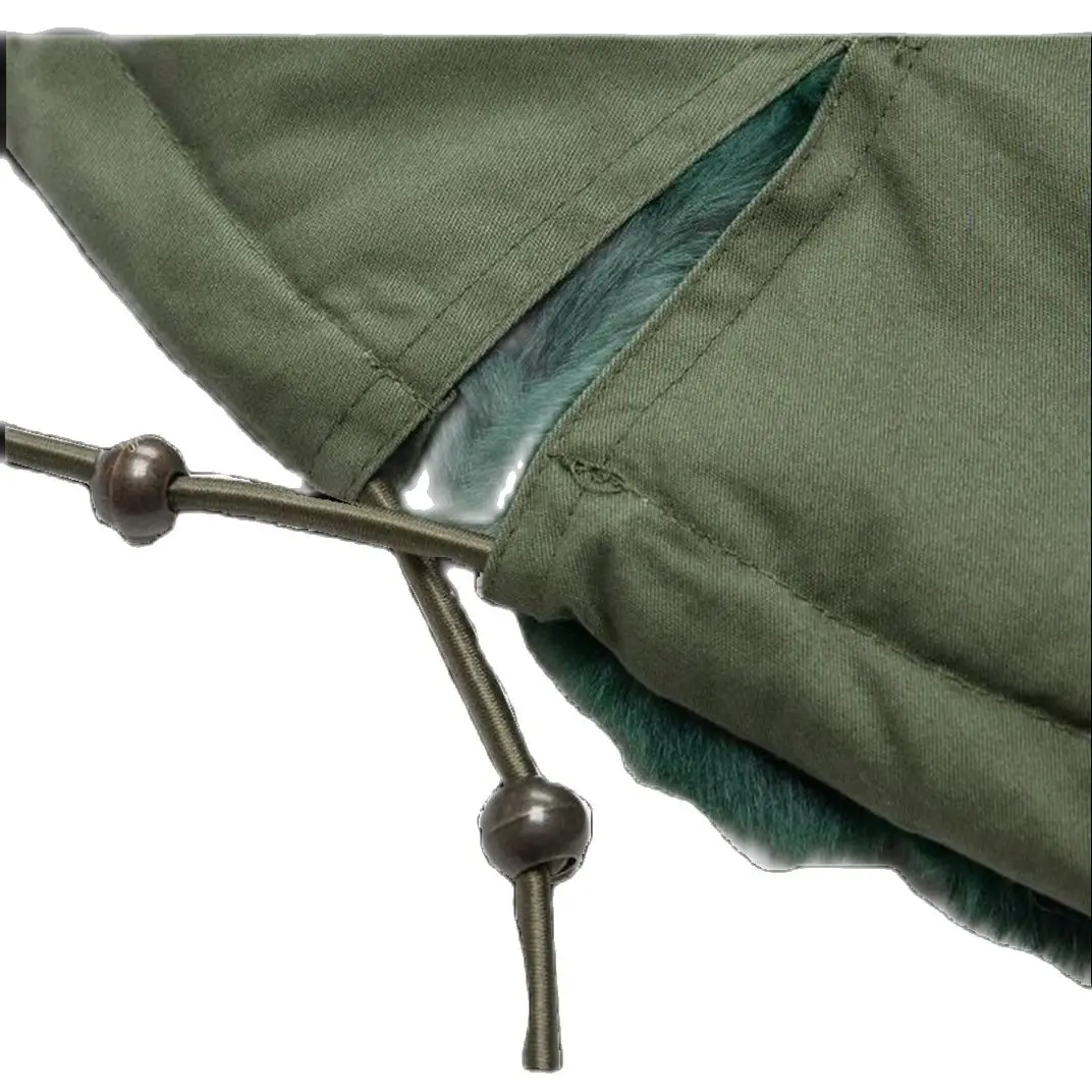 Куртка с капюшоном и воротником из натурального меха енота темно-зеленая меховая