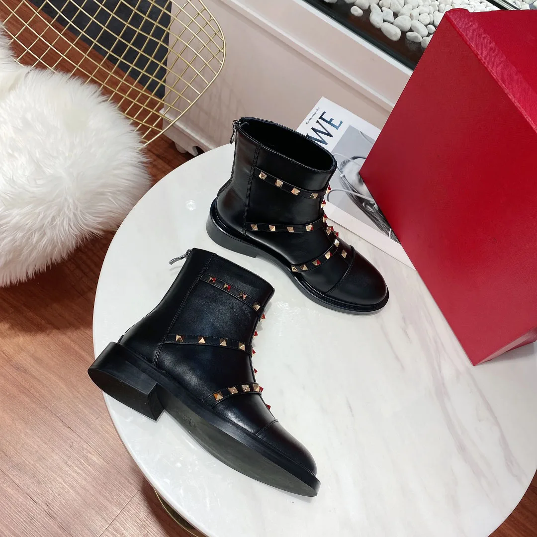 

High quality 2020 women's leather with rivets fashion trend boots