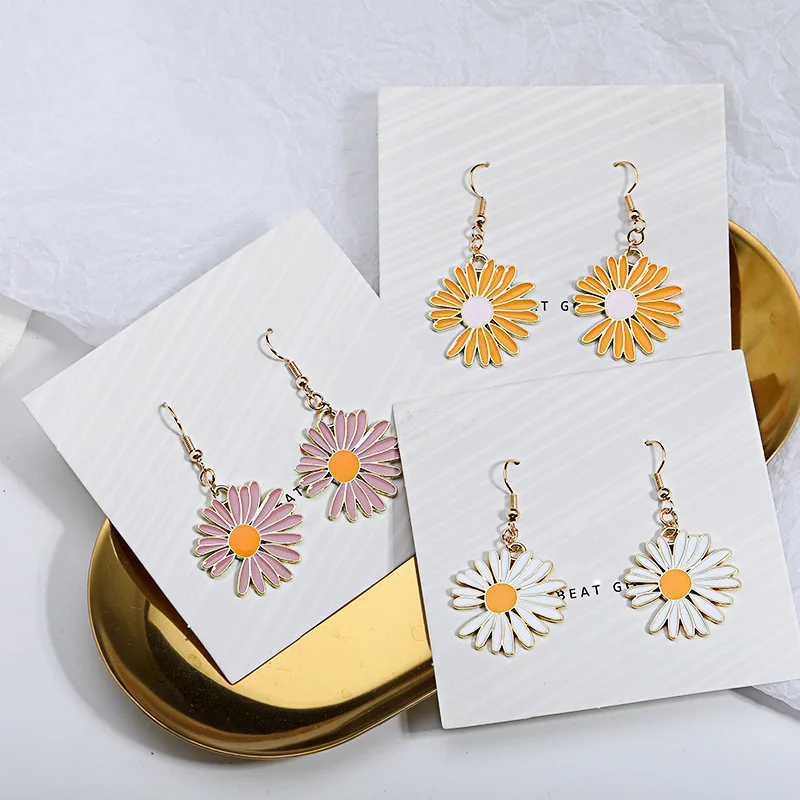 Женские серьги с сердечками круглыми цветами и маргаритками оригинальные модные