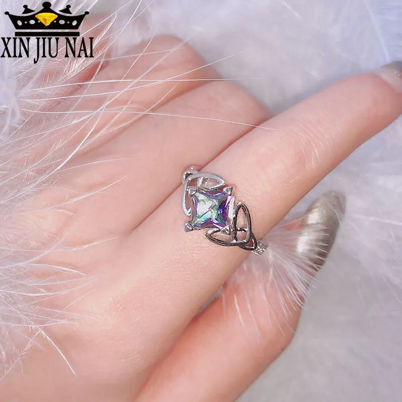Женское геометрическое кольцо с разноцветным камнем инкрустированное радужным