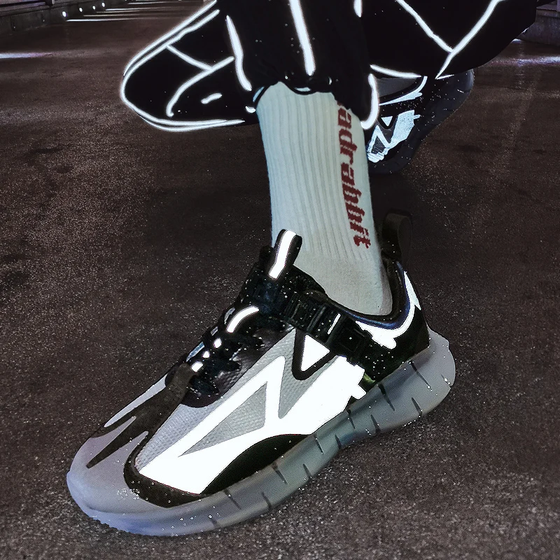 

Running Shoes Men Sneakers Breathable Mesh Outdoor Sport Shoes Wear-resistant Men Casual Reflective Sneakers Male Sport Shoes