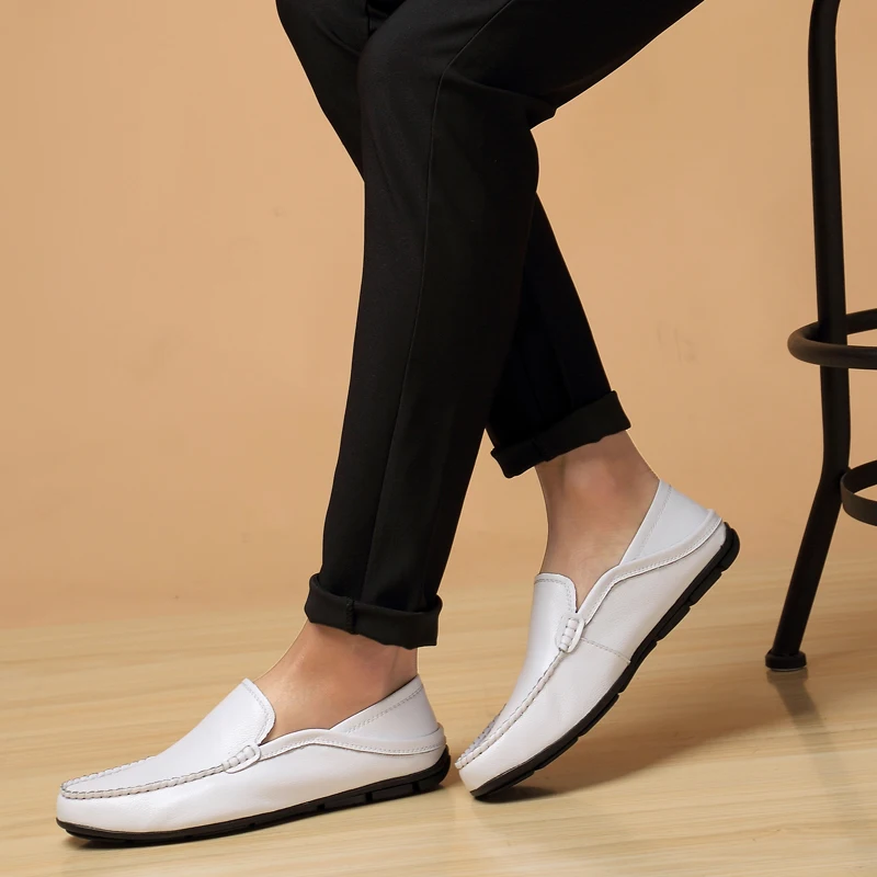 

Men Luxury Genuine Leather Slip On Black Shoes Casual Breathable Loafers Mens Moccasins Shoes Soft Leather Business Loafer