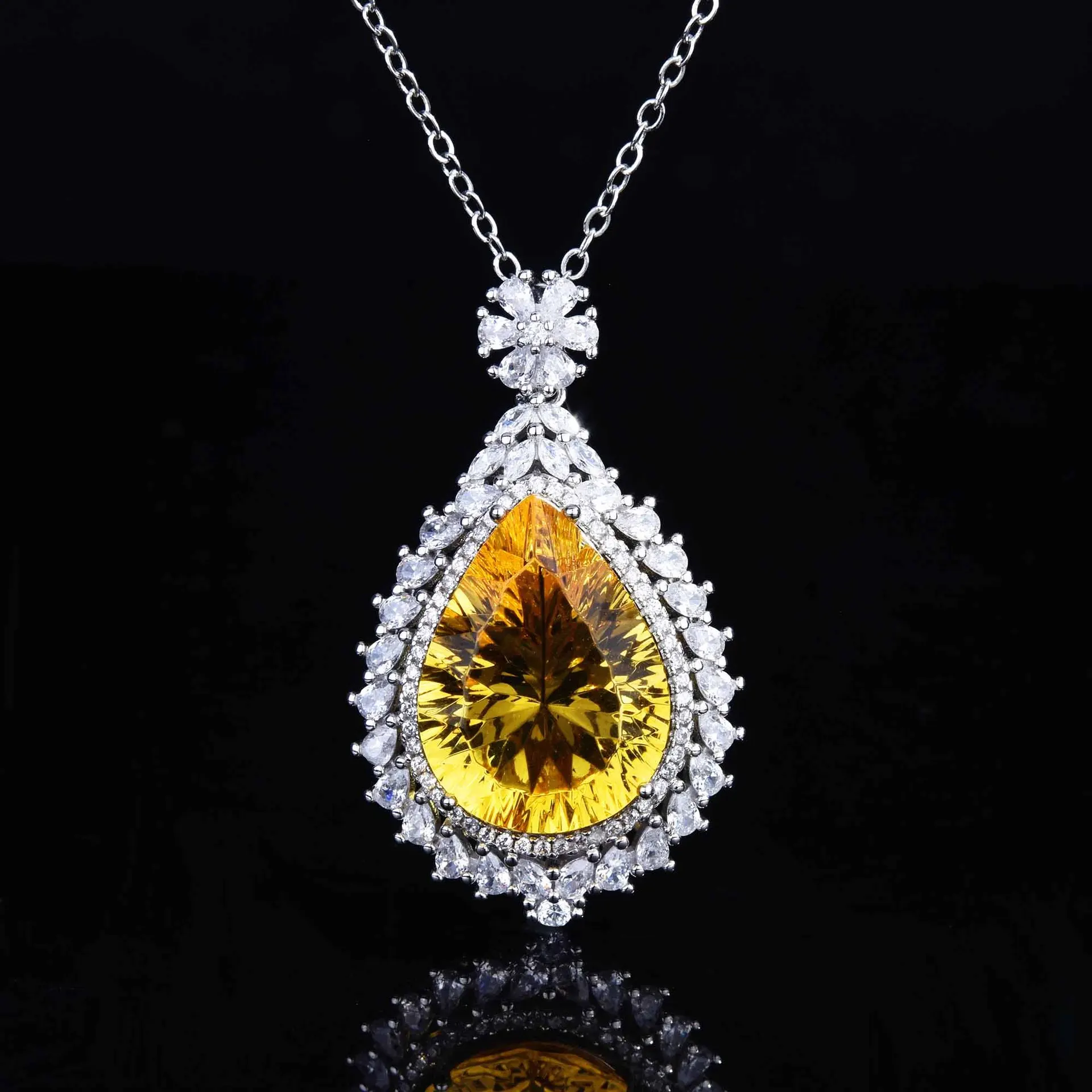 

RUZZALLATI 2021 New Vintage CZ Gmetsone Necklace Silver Color Temperament Clavicle Chain for Laides Party Jewelry