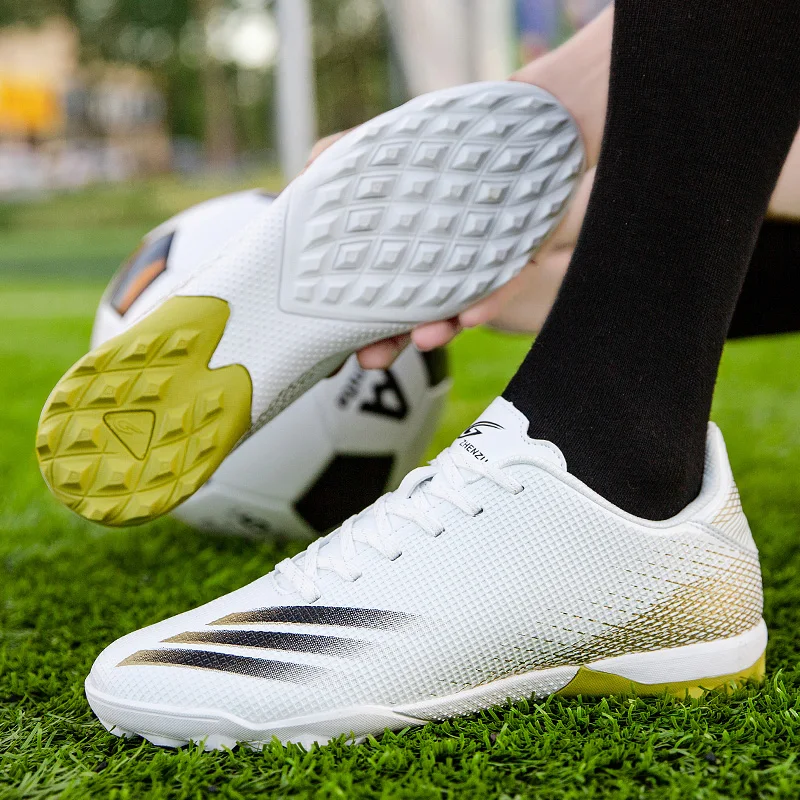 

Children's Outdoor Football Shoes Ultra-light Non-slip Sports Turf Football Shoes Futsal Children's Football Shoes