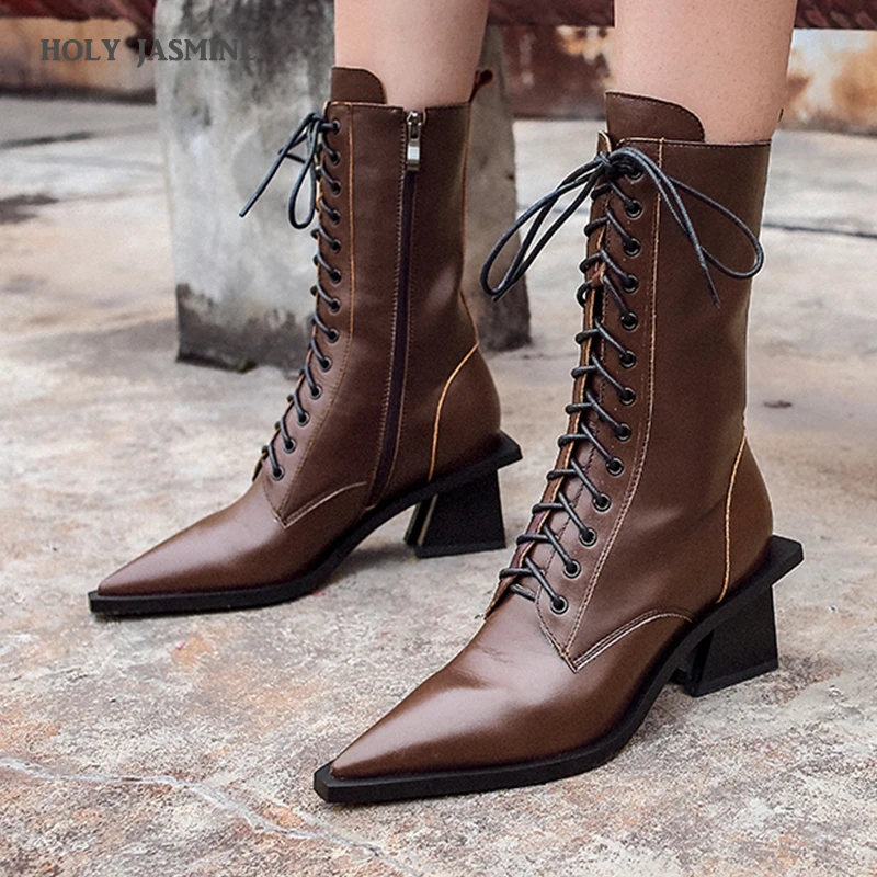 Женские ботильоны с острым носком Черные из натуральной кожи на квадратном