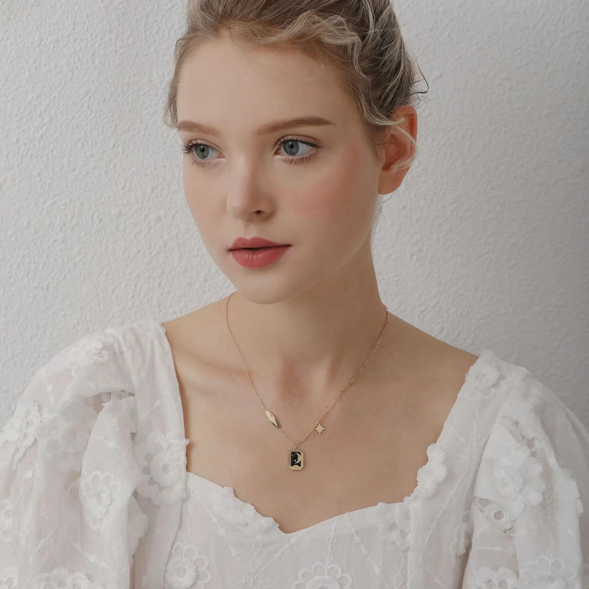 Ретро Звезда Луна миф капля клей черная эмаль ожерелье ключицы цепь Goodluck