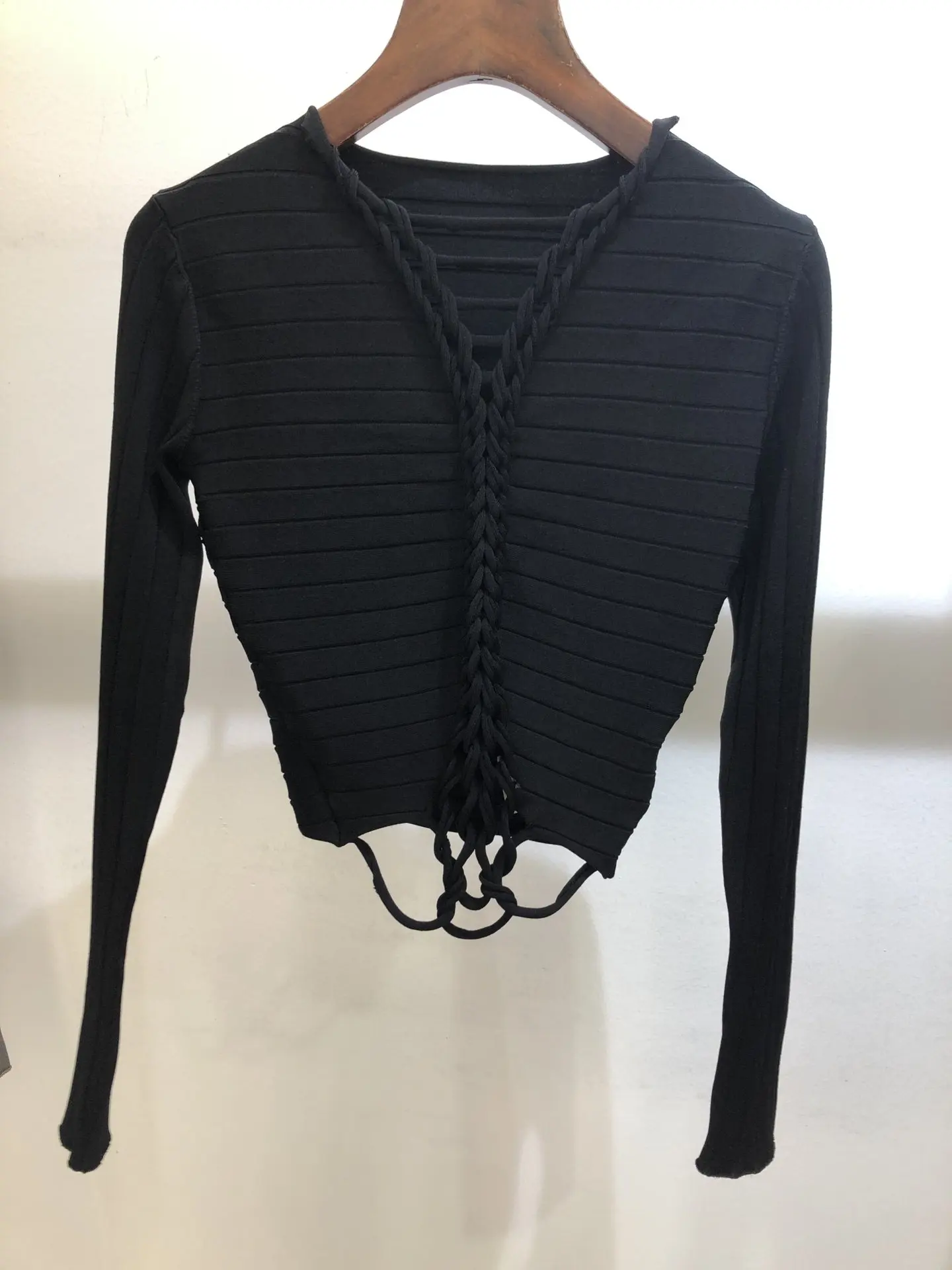 

2020 New Ladies Fashion Long Sleeve Sexy Casual Solid Color Mid-seam Hollow Knit Top 1006