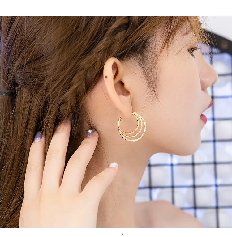 Корейские темпераментные простые металлические серьги для женщин новинка 2020