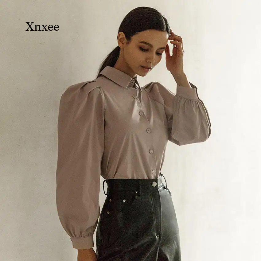 Женская трикотажная рубашка с отложным воротником длинным рукавом-фонариком