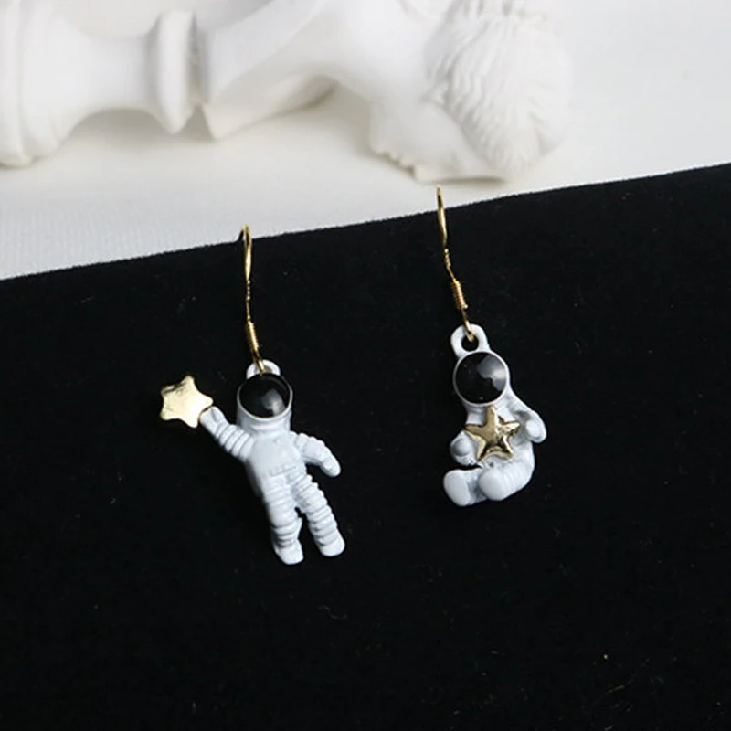 Милые серьги белка и орех из мультфильма для женщин креативная Асимметричная