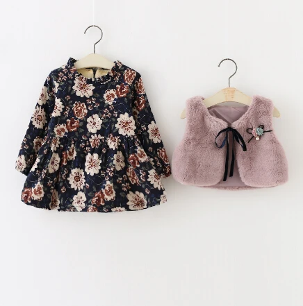 2 шт. клетчатое ТРАПЕЦИЕВИДНОЕ ПЛАТЬЕ с цветочным принтом и оборками + меховой