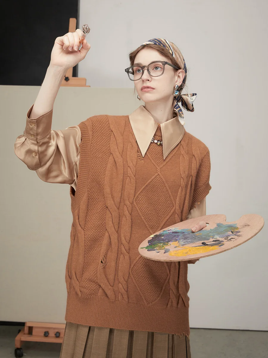 

Жилет вязаный женский IRINACH490, Осень-зима 2021, оригинальный дизайн