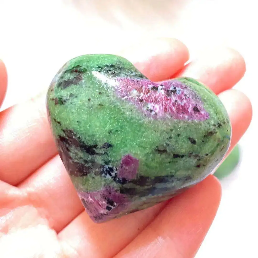 

Natural epidote Crystal Quartz Heart shape Reiki Healing Gift Room Decoration
