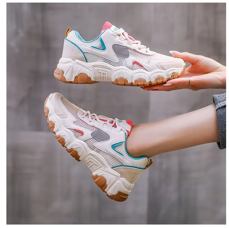 

Женская обувь весна-осень 2022 Новинка Папина обувь женские дышащие сетчатые беговые кроссовки Корейская спортивная обувь с вырезами для дет...