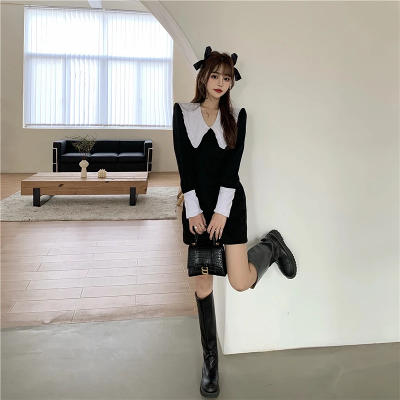 

2021 Korean Spring New Retro Waist Doll Collar Knitted Dress Hong Kong Style Lantern Sleeve Wild Thin Bag Hip Dress Female