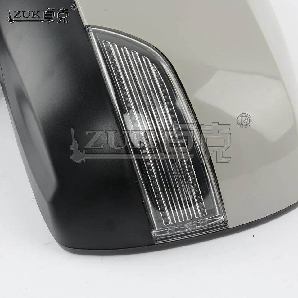 Уличное зеркало заднего вида ZUK в сборе со светодиодсветильник кой и подогревом