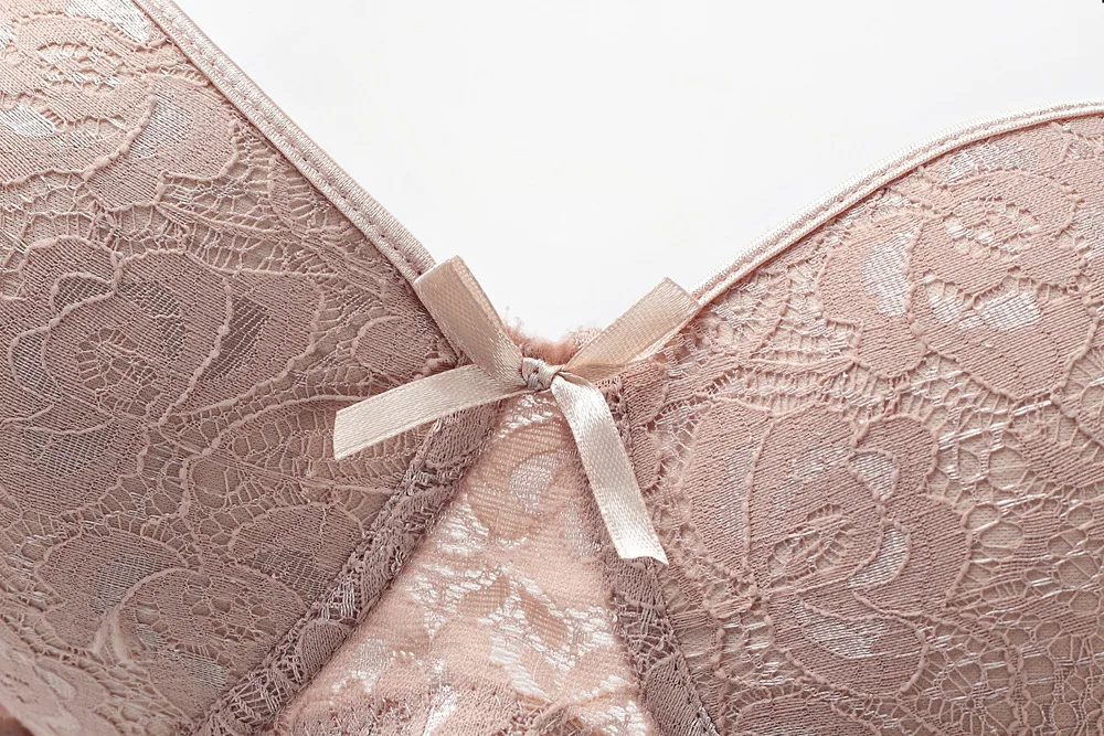 

Plus Size Bra Women B C D Cup Simple Fashion Seamless Bra Solid Color Summer Underwear Thin Cup Lace Cotton Brassiere Intimates