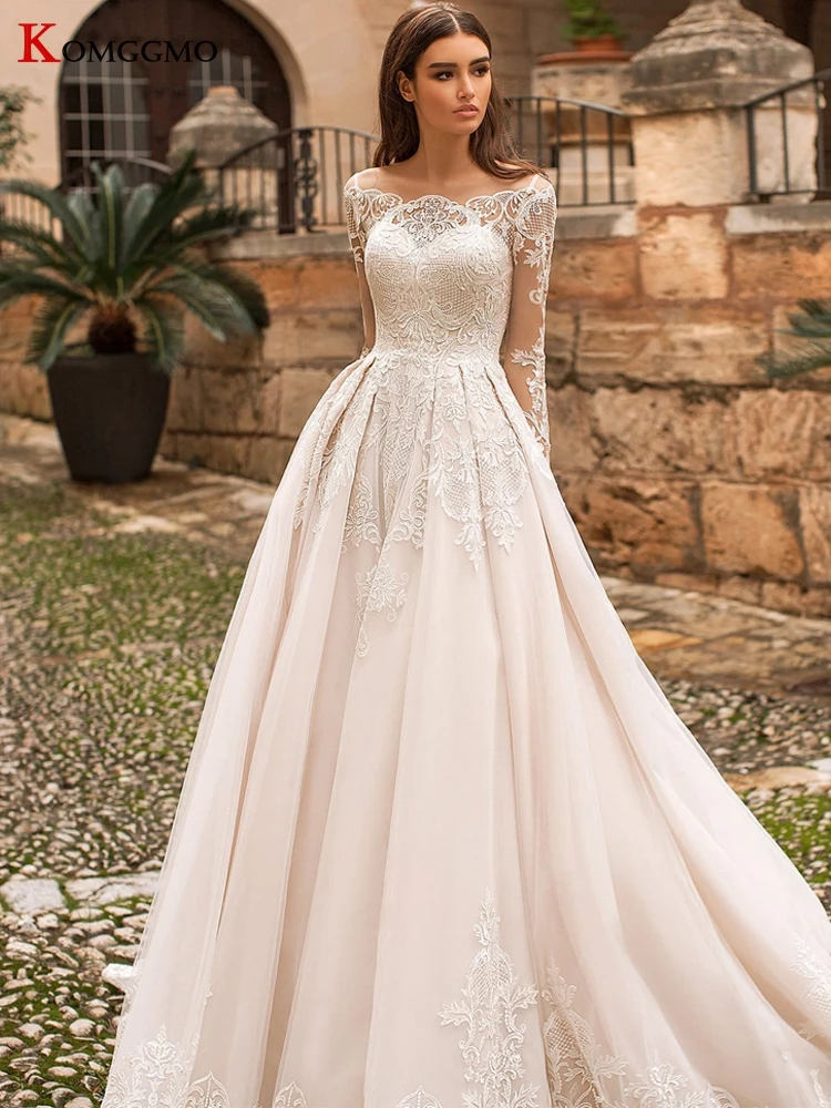 

Luxury Embroidery Appliques Tulle O-Neck Court Train Bridal Ball Gown 2021 Hot Sale Full Sleeve Button Back Wedding Dress