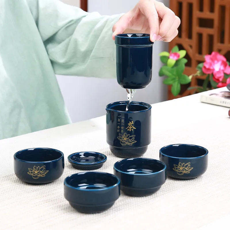 

Простой китайский фарфоровый чайный набор, портативные чайные чашки для путешествий с сумкой, креативная керамическая уличная кружка кунг-...