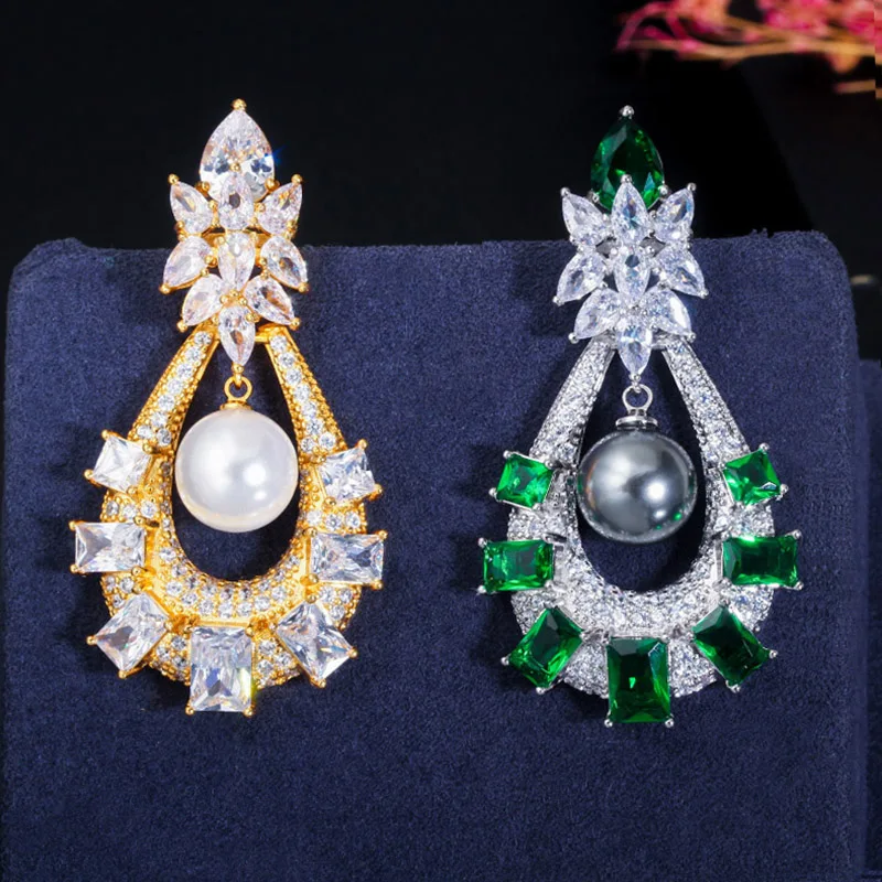 Серьги-подвески женские с зелеными фианитами и жемчугом