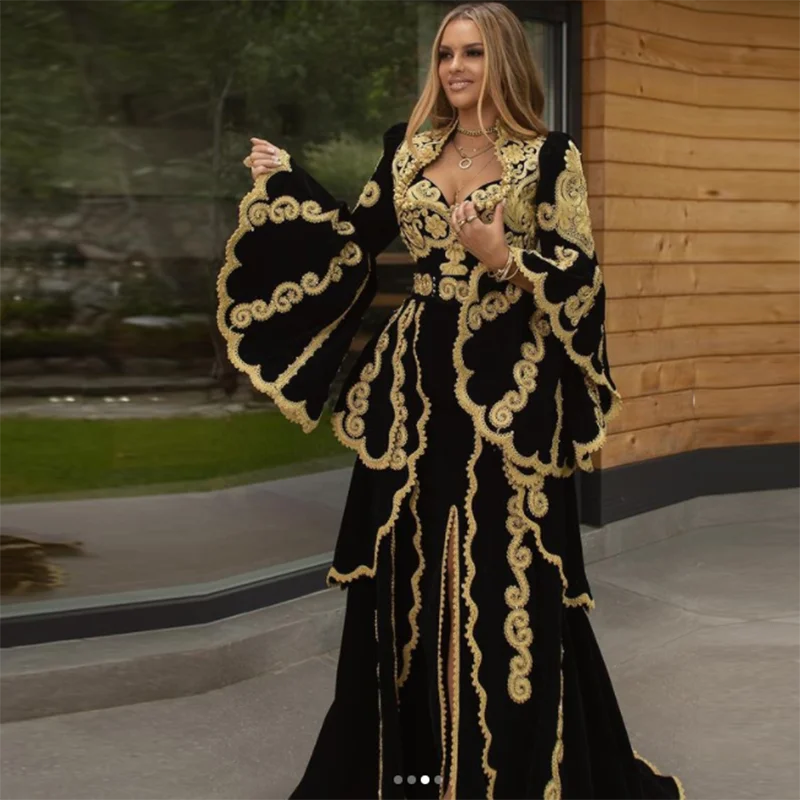 

Black Prom Gown A-line V-neck Long Sleeves Moroccan Kaftan Evening Dress With Golden Applique Dubai Saudi Arabia Long Prom Gown