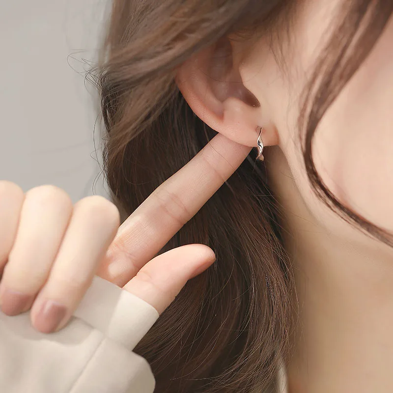 

S925 Silver Mobius Earrings Female Sleeping Free Pick 2021 New Trendy Summer Light Luxury Wedding Jewelry Accessories Wholesale