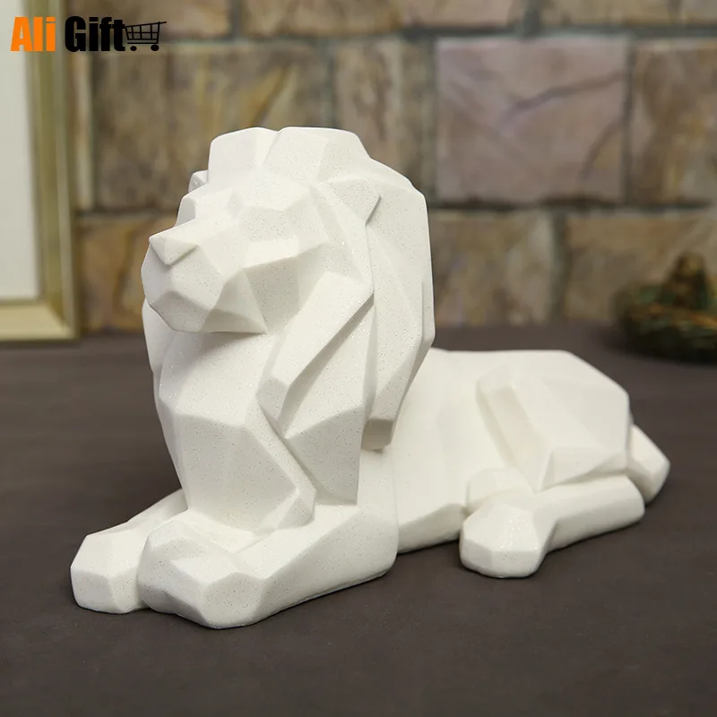 Геометрическая скульптура льва в стиле оригами статуя африканской дикой природы