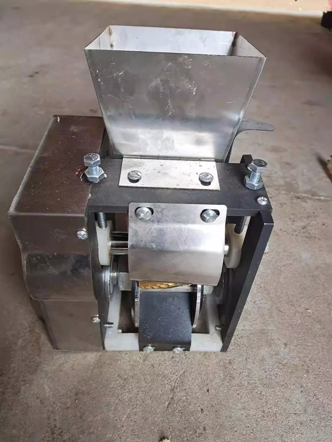 

Машина Samosa 2021 из нержавеющей стали, машина для производства пельменей с различными формочками