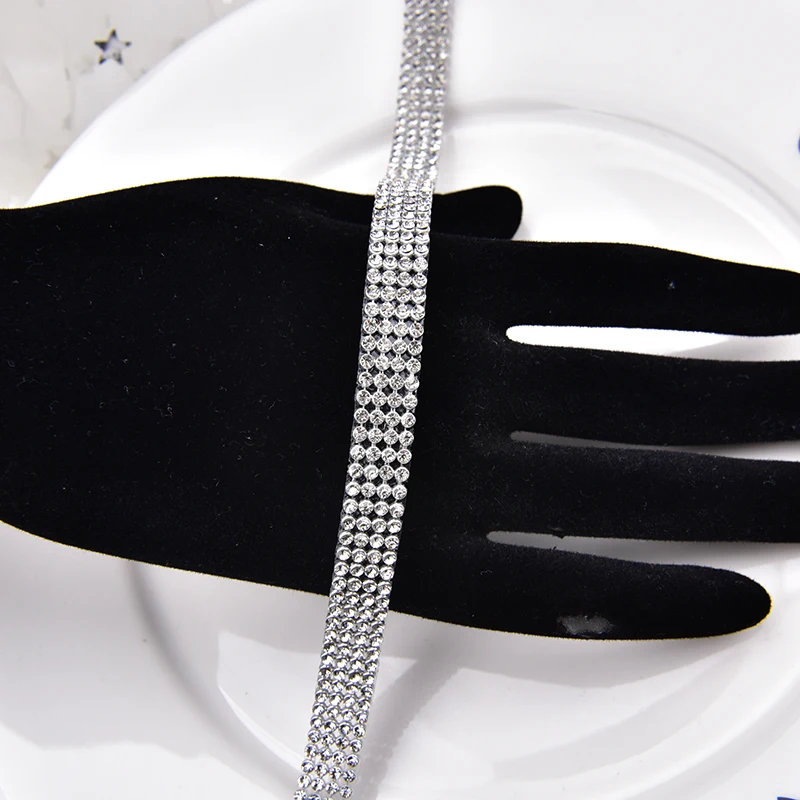 Бесплатная доставка 2 мм crystal clear Алмазный rhinestone окантовкой 4 ряда/шт ширина 1 см