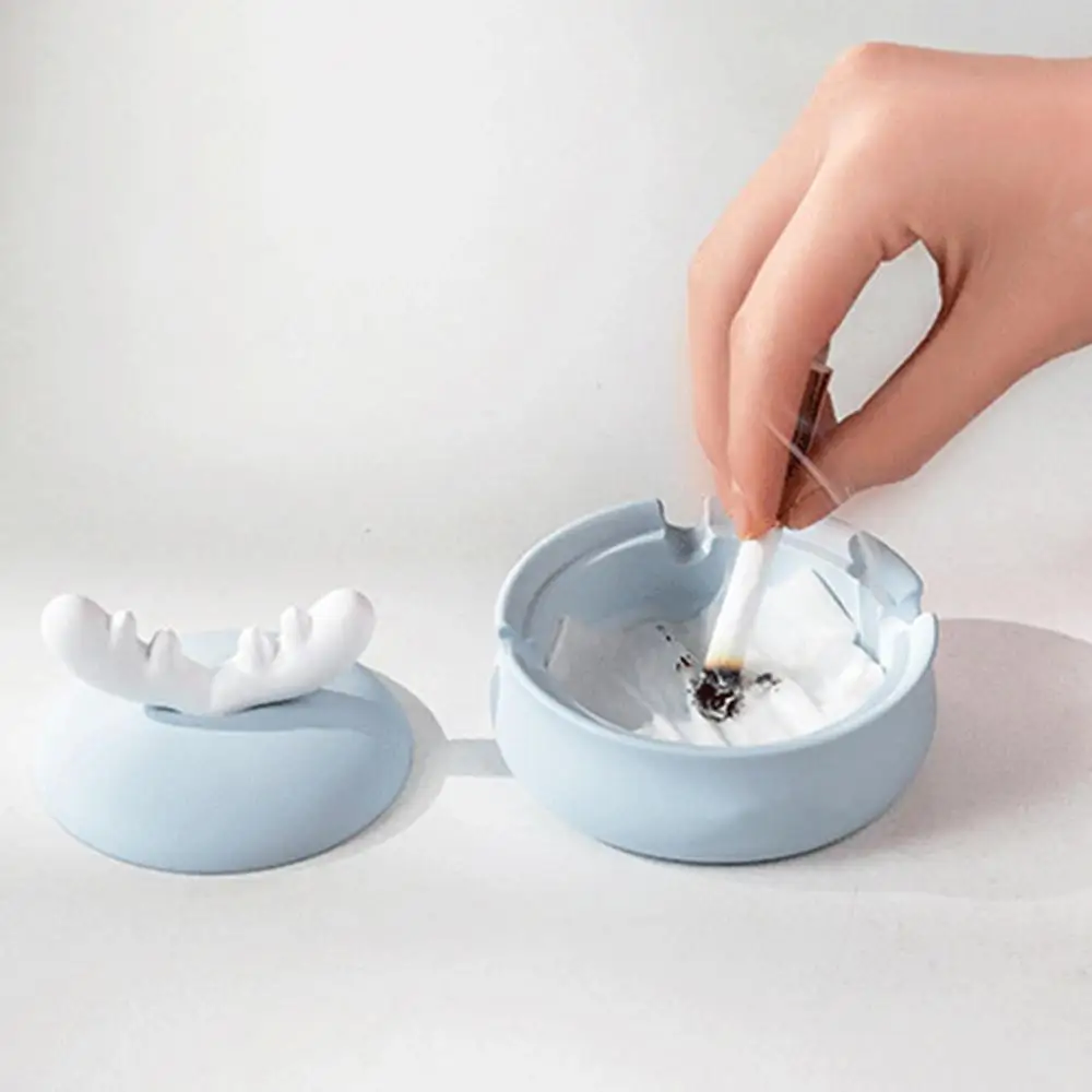 

Antler Design Round Resin Ashtray Holder Ash Storage Box with Lid Ashtrays Home Merchandises