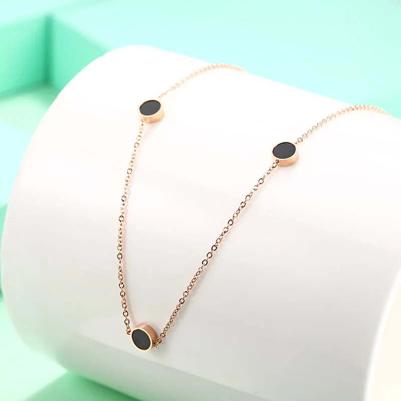 Розовое золото колье для женщин изготовлено из нержавеющей стали