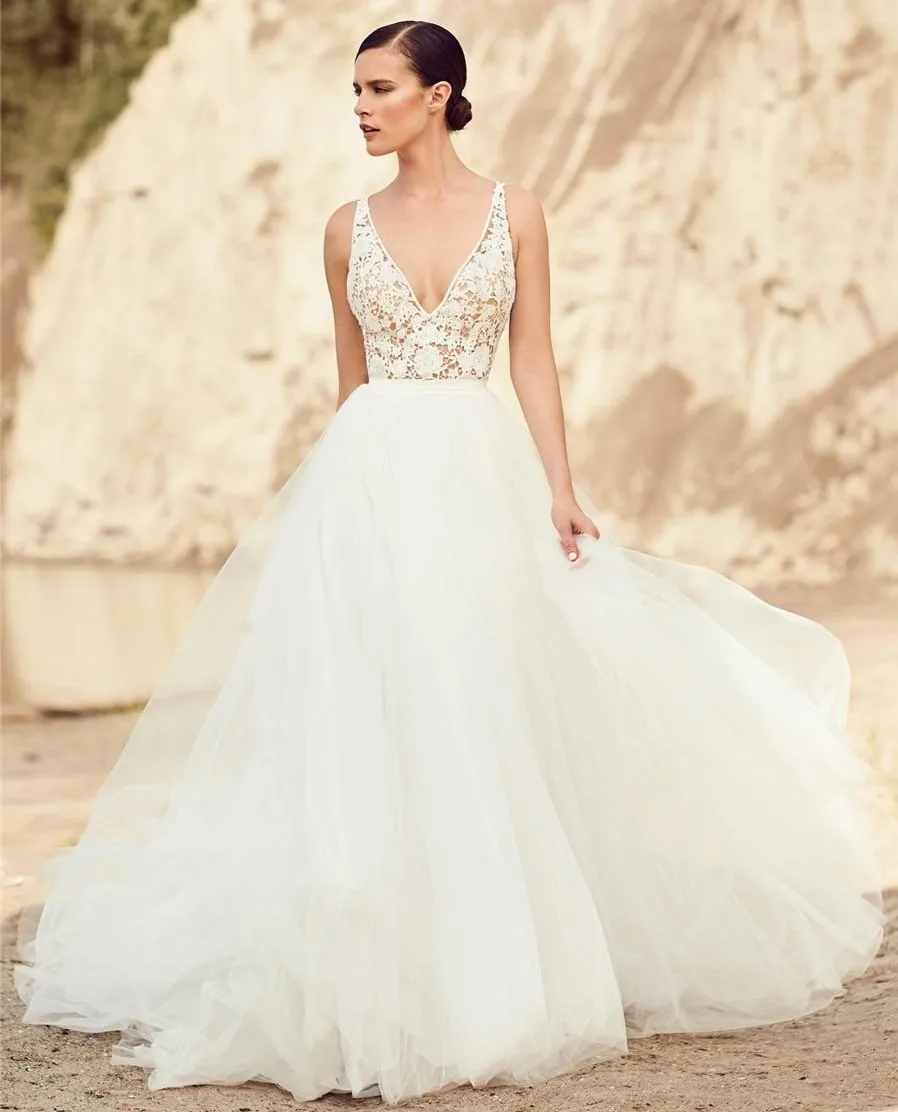 

Spaghetti Straps Tulle Wedding Dresses Sexy Vintage See Through Lace Bridal Gowns Backless Beach Vestidos De Mariage