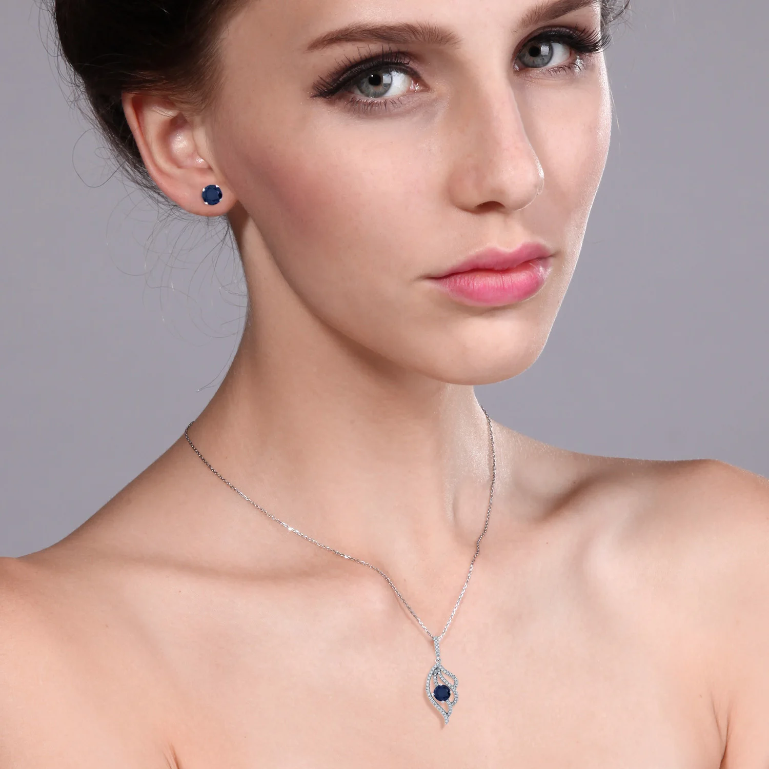 GemStoneKing 4 02 Ct Круглый Синий сапфир 925 пробы Серебряный Кулон Комплект сережек для