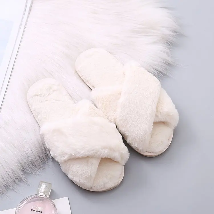 Women's Autumn and Winter Furry Slippers To Keep Warm Flat-bottomed Home Furnishing Cotton Drag Cross-leak Toe Flip-flops images - 6