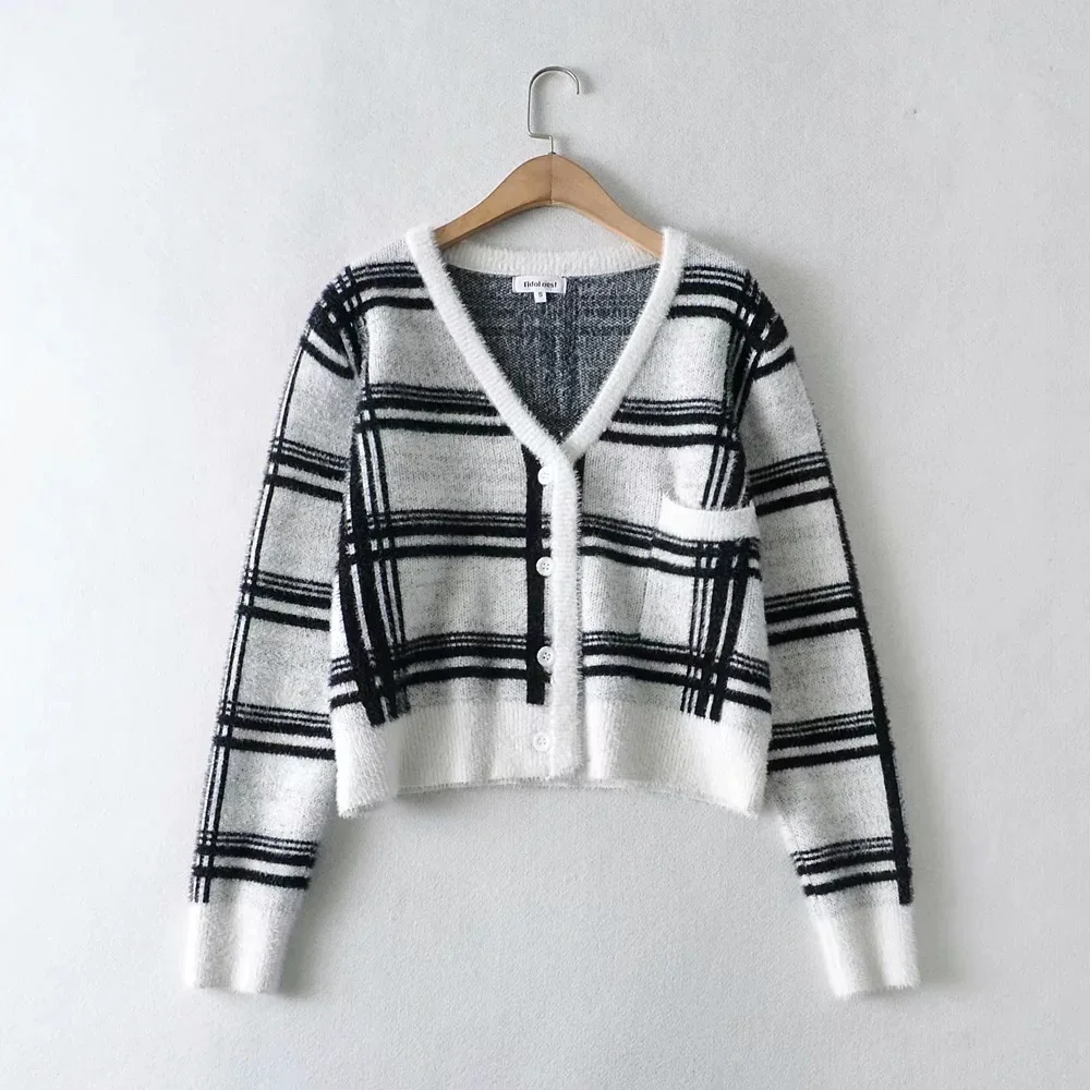 

WOMENGAGA Classic Lattice Short Knitting Cardigan Winter Korean V-neck Long Sleeve Pockets Plaid Mohair Sweater Women Md8d