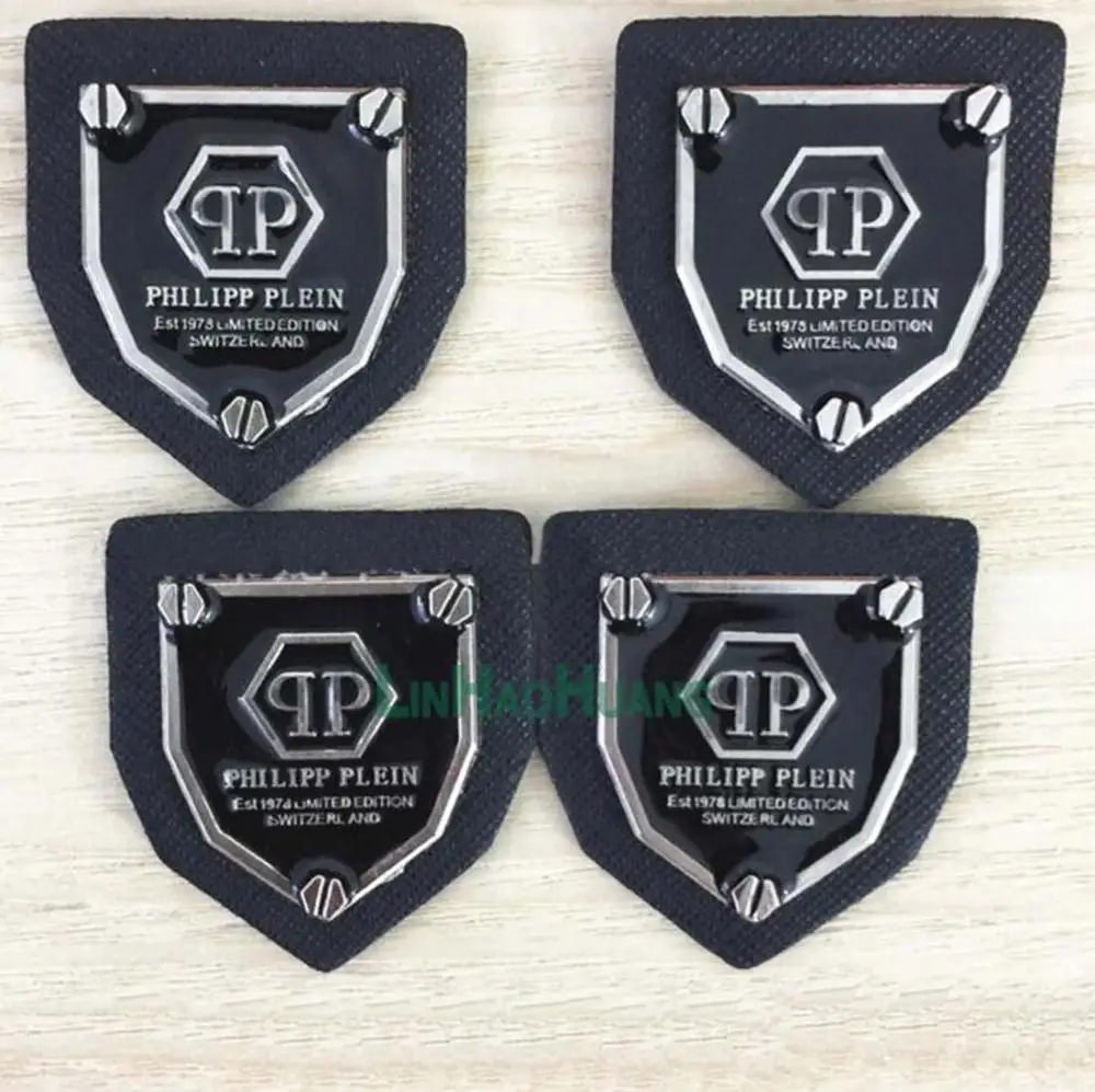 10 шт./лот черная нашивка из искусственной кожи с логотипом металлического сплава