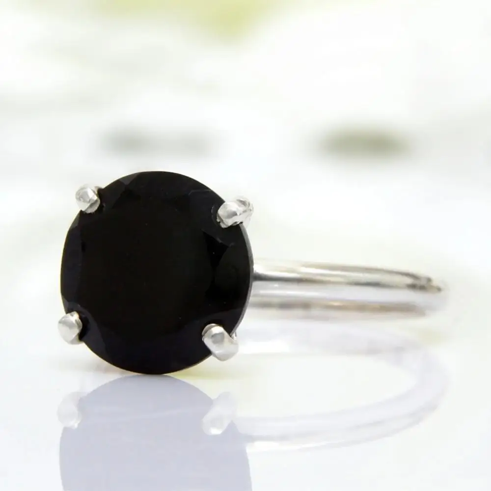 

Simple Round Onyx Silver Color Cocktail Ring Delicate Black Crystal Stone Solitaire Engagement Rings Birthstone Birthday Gift