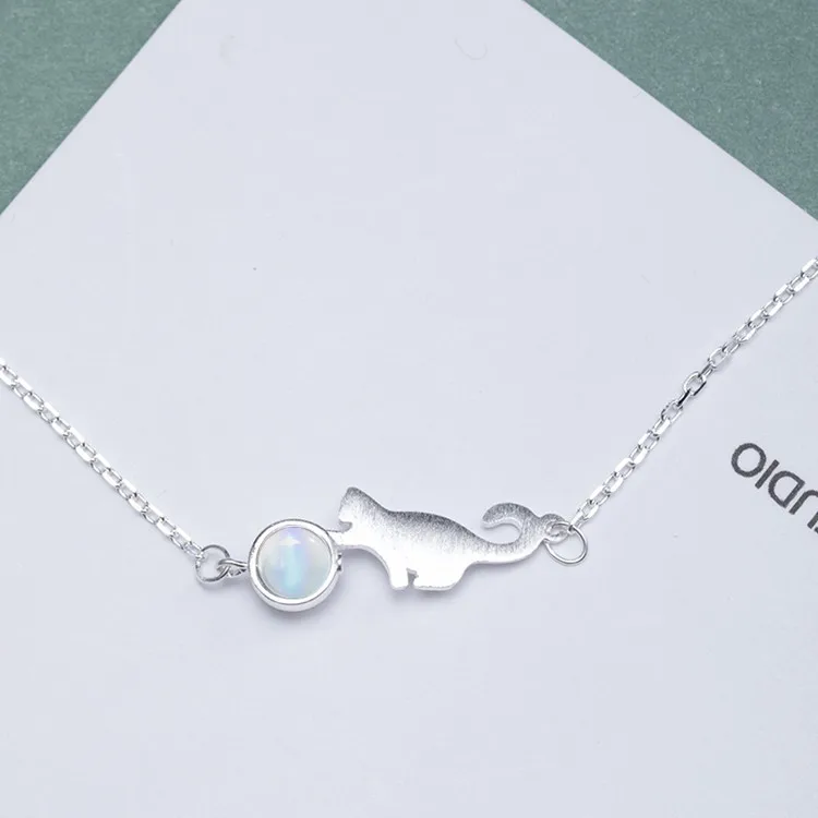 

Dainty Female White Moonstone Pendant Necklace Charm Silver Color Wedding Necklace For Women Cute Small Cat Chain Necklace