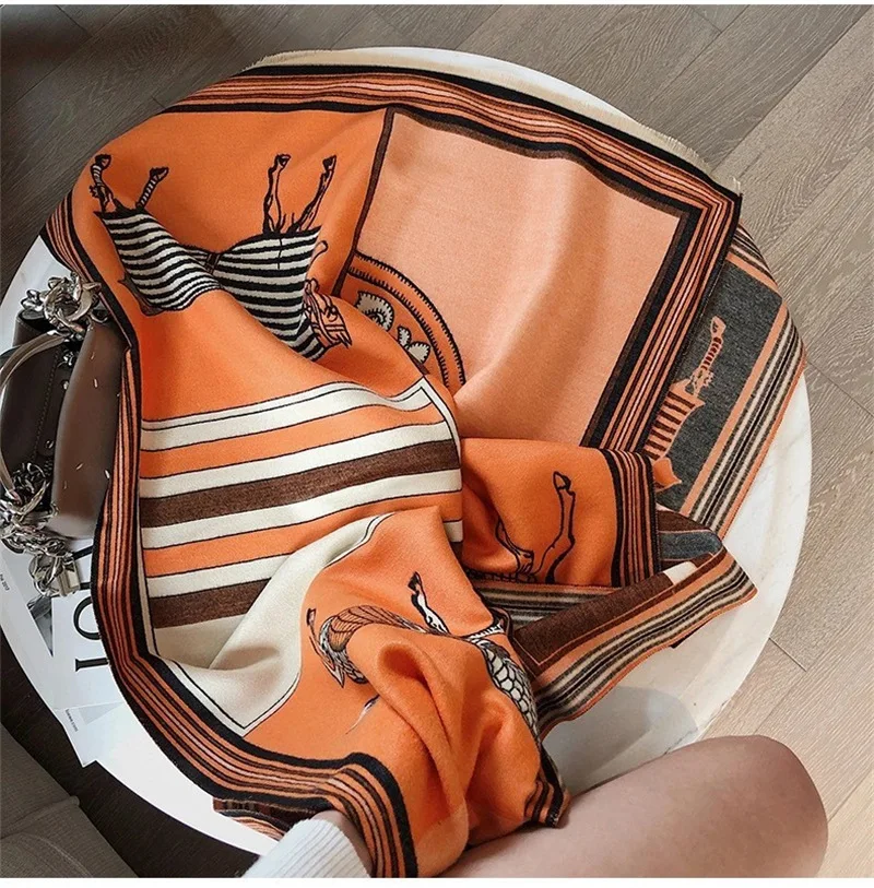 

Horse double-sided shawl thickened warm bib