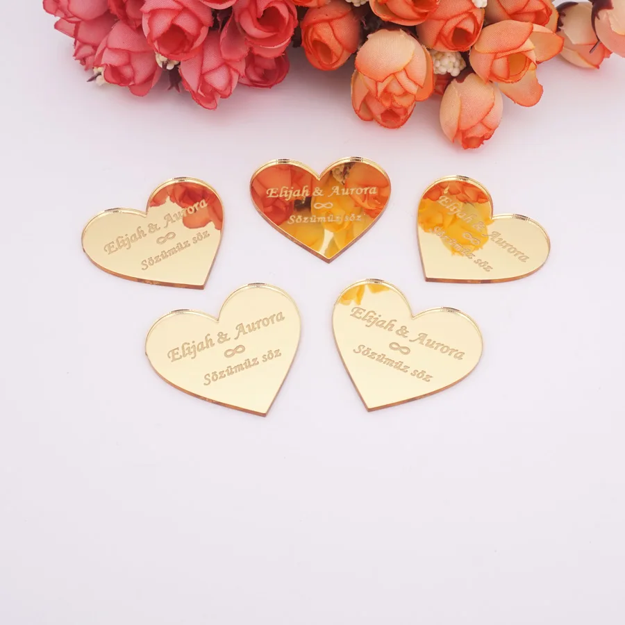 

30pieces Custom Name 2mm Small Heart Tags for Guest Gifts Acrylic Mirrors Invitation Cards Wedding Party Favors