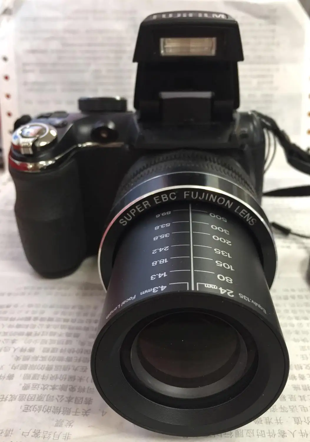 Используется Fujifilm FinePix S4050 14 мегапиксельная цифровая камера с супер