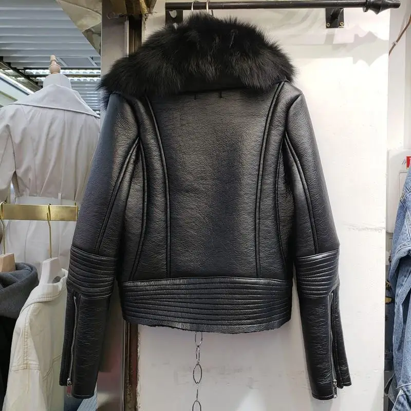 Зимнее пальто из искусственной кожи с воротником лисьего меха женская короткая